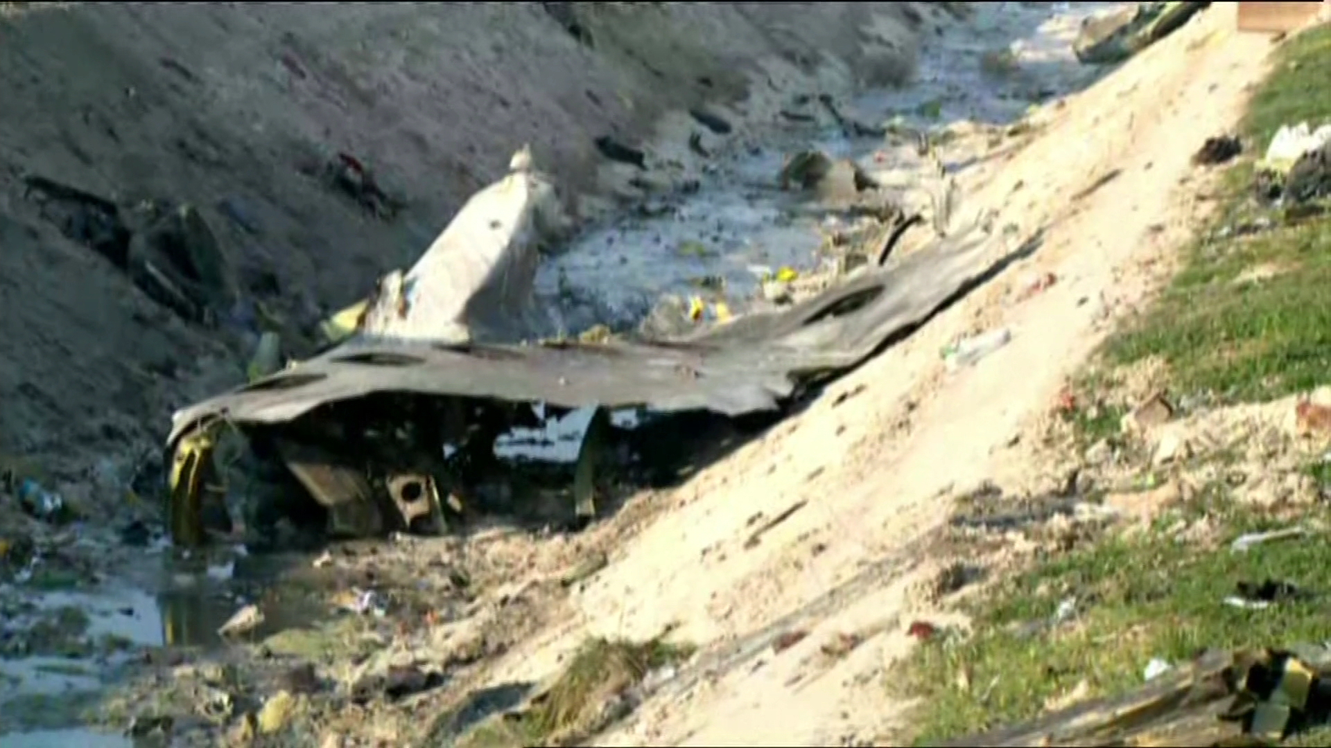 Îran: Ziyan gihaye sendoqa reş a balefirê û Okraniya 